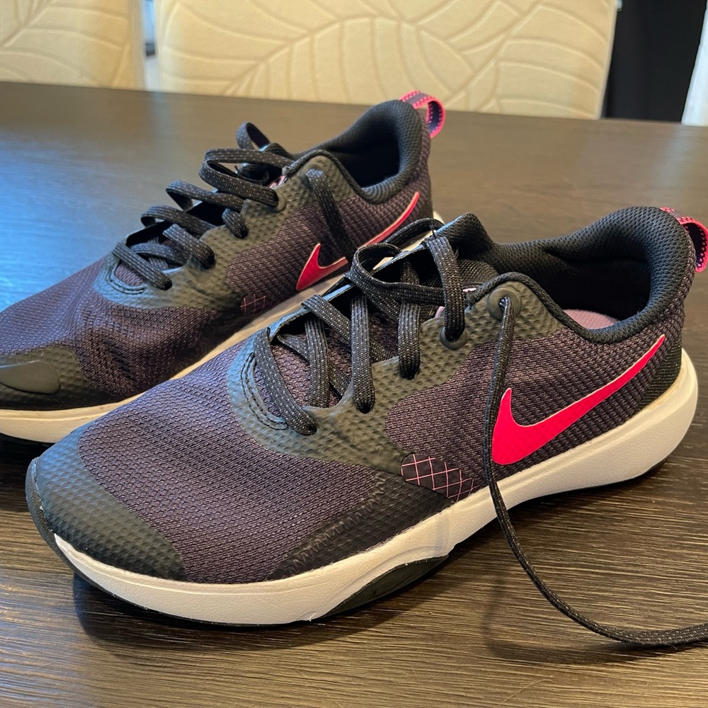 Nike City Rep Training Sneakers - women’s- size 7.